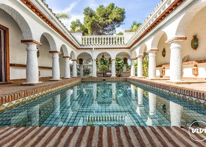Vivi Homes - Villa Costabella Pool, Sauna, Garden & Beach